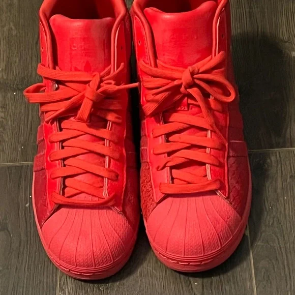 Red Adidas high top - Picture 5 of 9